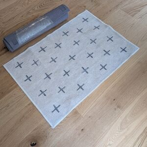 RUGGABLE 3X2 WASHABLE RUG WITH THICK UNDERPAD